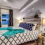 Brand New!Laketown Wharf 233! Beautiful 3 Bd, Great Amenities, And Great Location