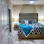 Laketown Wharf Resort 1036 By Aneliya