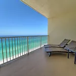 Luxurious High-Rise Condo With Spacious Balcony Facing The Ocean - Unit 1805