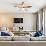 Shores Of Panama 2028 - Luxurious Gulf-Front 3 Bedroom 3 Bath Sleeps 10 Condo