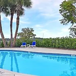 Islandia 319 Waterfront With A Pool
