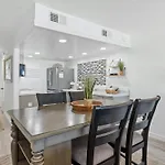 Pet Friendly Beach House - Summer Reign By Panhandle Getaways