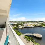 Laketown Wharf 0628