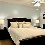 Cozy Beach Condo In Complex