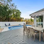 Beach House - Barefoot House By Panhandle Getaways