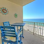 Amazing Tropical Condo With Complimentary Beach Chairs And Umbrellas - Unit 0706