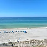 Amazing Tropical Condo With Complimentary Beach Chairs And Umbrellas - Unit 0706
