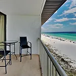 Edgewater Leeward 605
