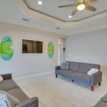 Beachside Sunrise Beautiful 4 Bedroom 2 Bath Spacious And Serene