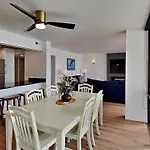 Edgewater Leeward #201