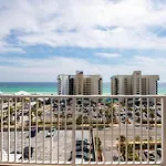 Laketown Wharf - 810