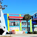 Beachside Sunrise Beautiful 4 Bedroom 2 Bath Spacious And Serene