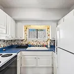 2340 Grand Oaks Ln Home