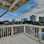 Pc Beach Retreat C
