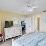 Commodore 605 3 Bedroom 3 Ba With 2 Beachfront Masters