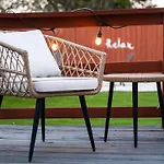 Dog And Kid Friendly Beach House - Private Yard & Deck - 3 Min Walk To Beach