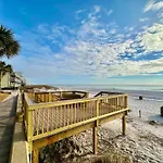 Pelican Walk 510