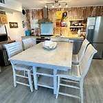 Gone Coastal Laguna Beach Pet Friendly