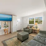 Gone Coastal Laguna Beach Pet Friendly