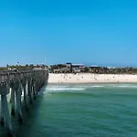 Watercrest Waves! Beachfront 2Br/2Ba Condo, Sleeps 8, Stunning Gulf Views!