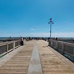 Watercrest Waves! Beachfront 2Br/2Ba Condo, Sleeps 8, Stunning Gulf Views!