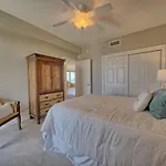 Cozy Condominium With Astonishing View From Spacious Balcony - Unit 0401