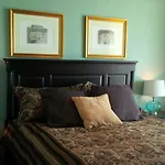 Aqua Beachside Resort Condo By Blue Sun