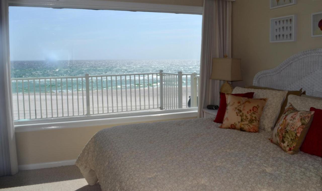 A View To Sea! West End! Sleeps 12! Hot Tub! *