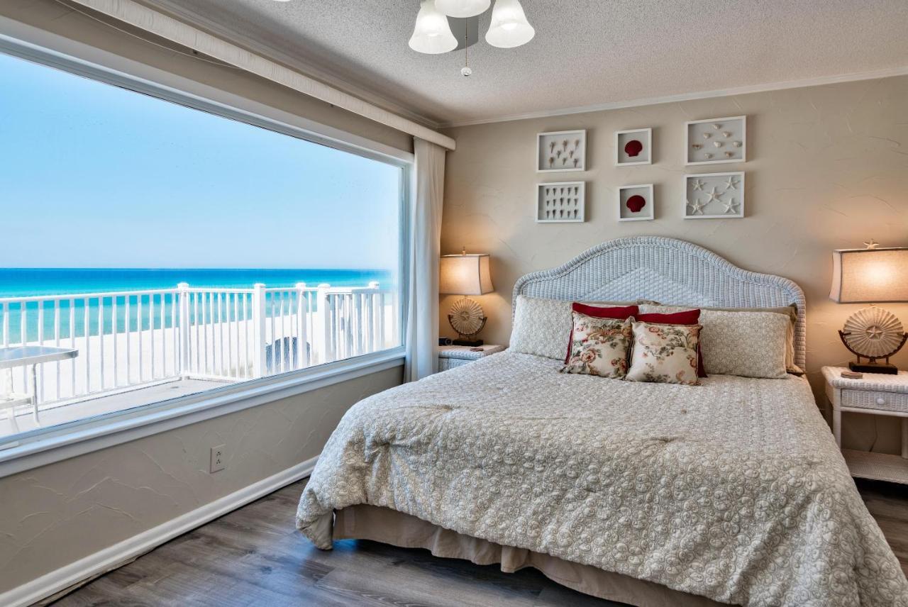 Holiday home A View To Sea! West End! Sleeps 12! Hot Tub! *