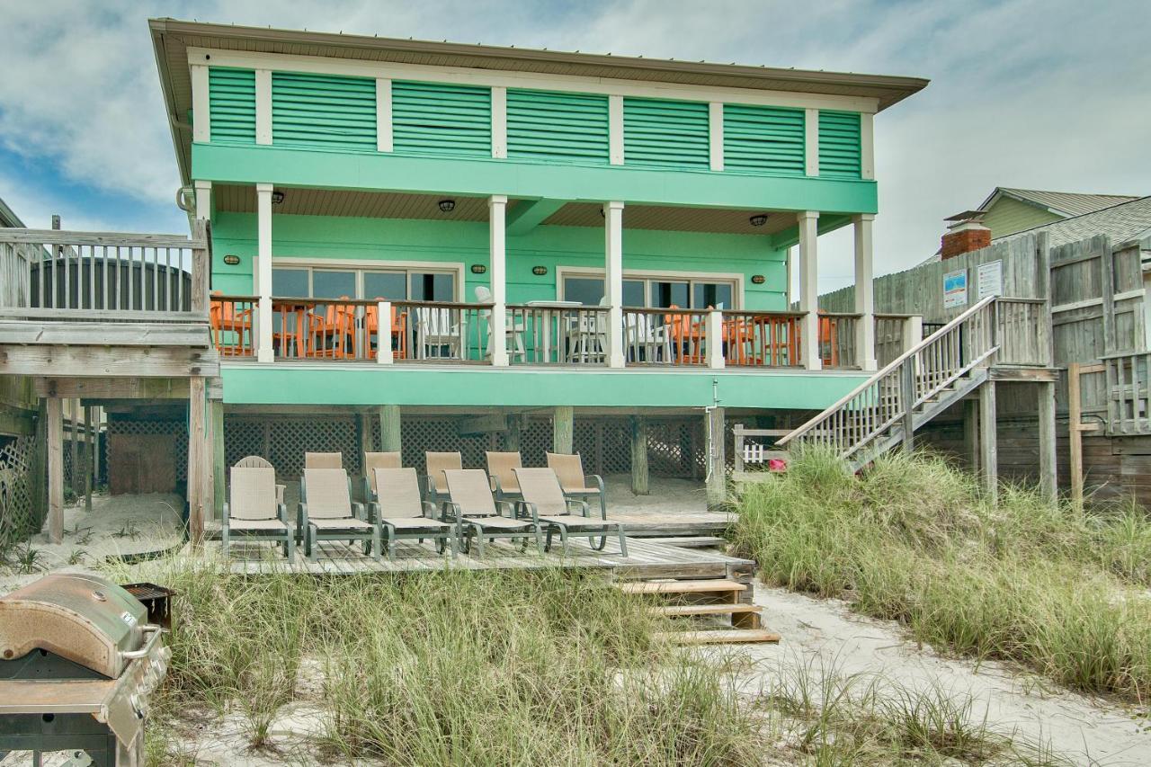Holiday home Beachcomber - Beachfront With Pool And Hot Tub - On The Beach!