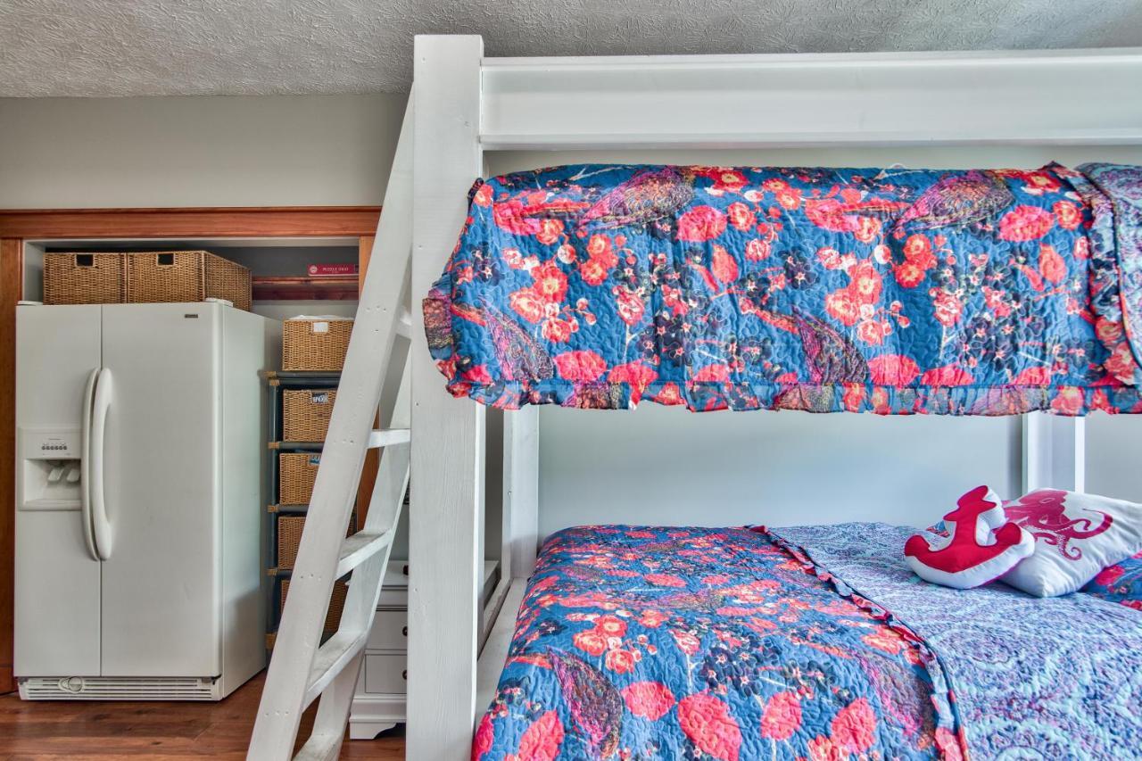 Beachcomber - Beachfront With Pool And Hot Tub - On The Beach! * Panama City Beach