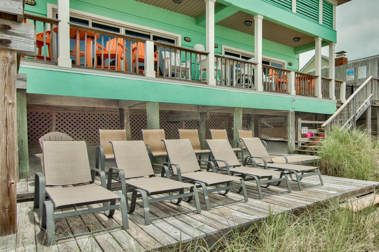 Beachcomber - Beachfront With Pool And Hot Tub - On The Beach! Holiday home