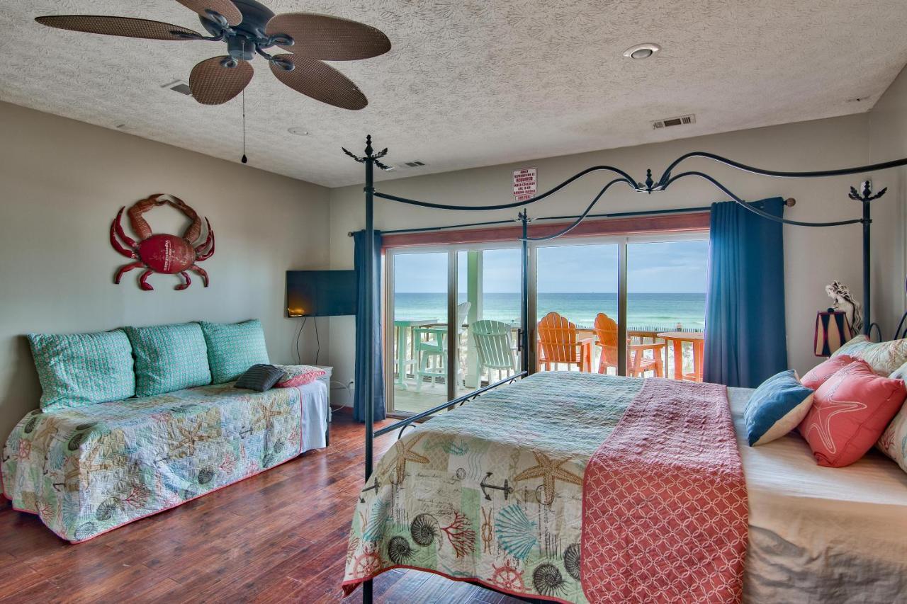 Holiday home Beachcomber - Beachfront With Pool And Hot Tub - On The Beach! *