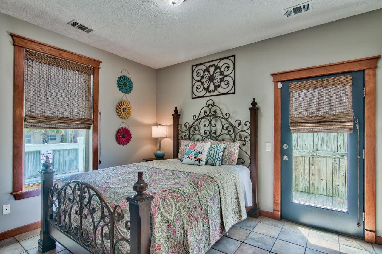 Beachcomber - Beachfront With Pool And Hot Tub - On The Beach! Holiday home Panama City Beach