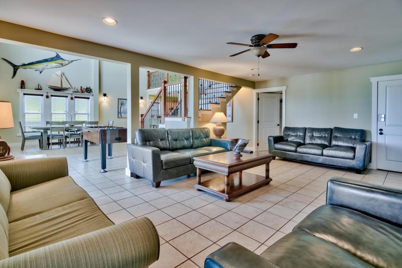Sandy Bottoms - Fabulous West End House Hot Tub!