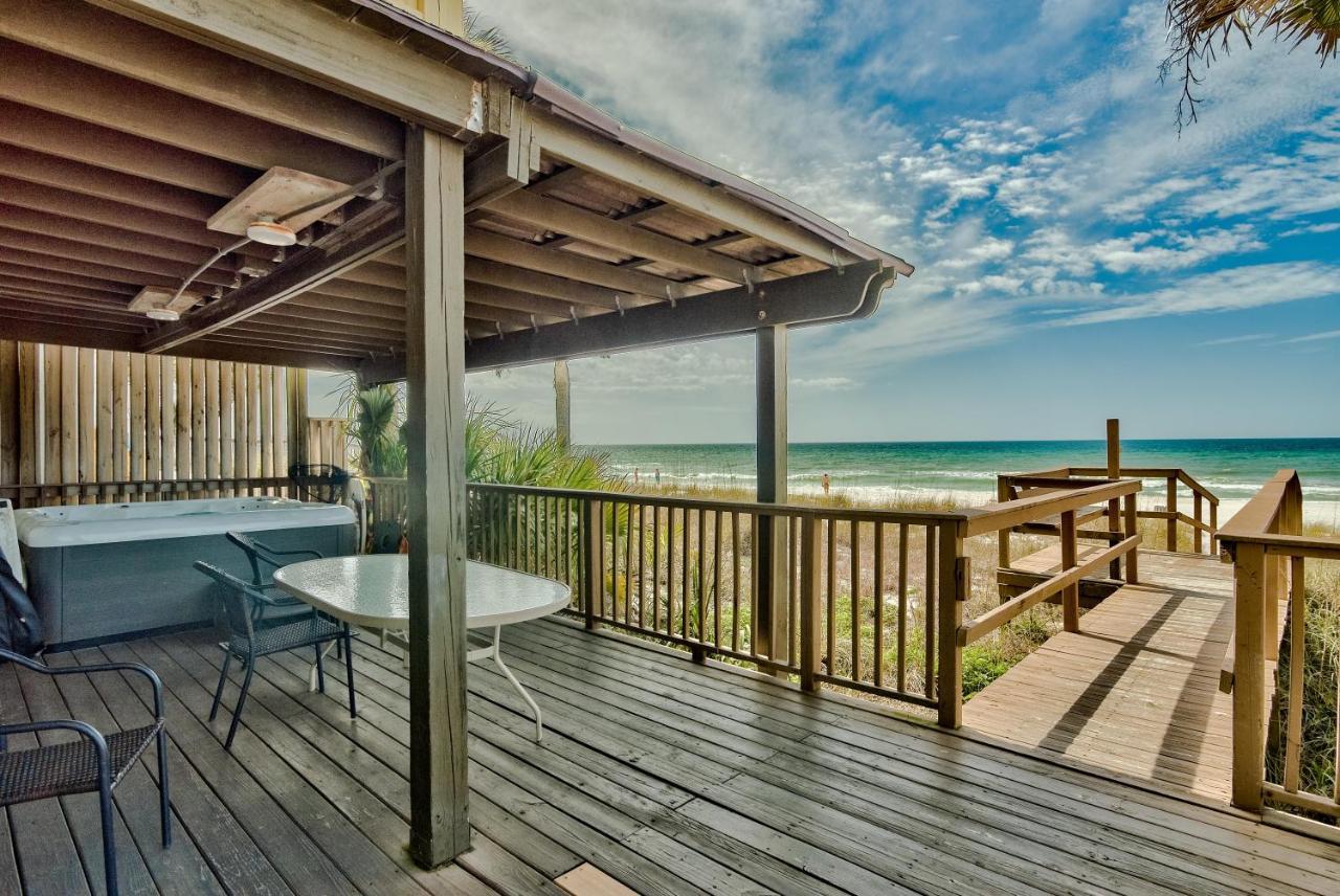 Holiday home Sandy Bottoms - Fabulous West End House Hot Tub! *