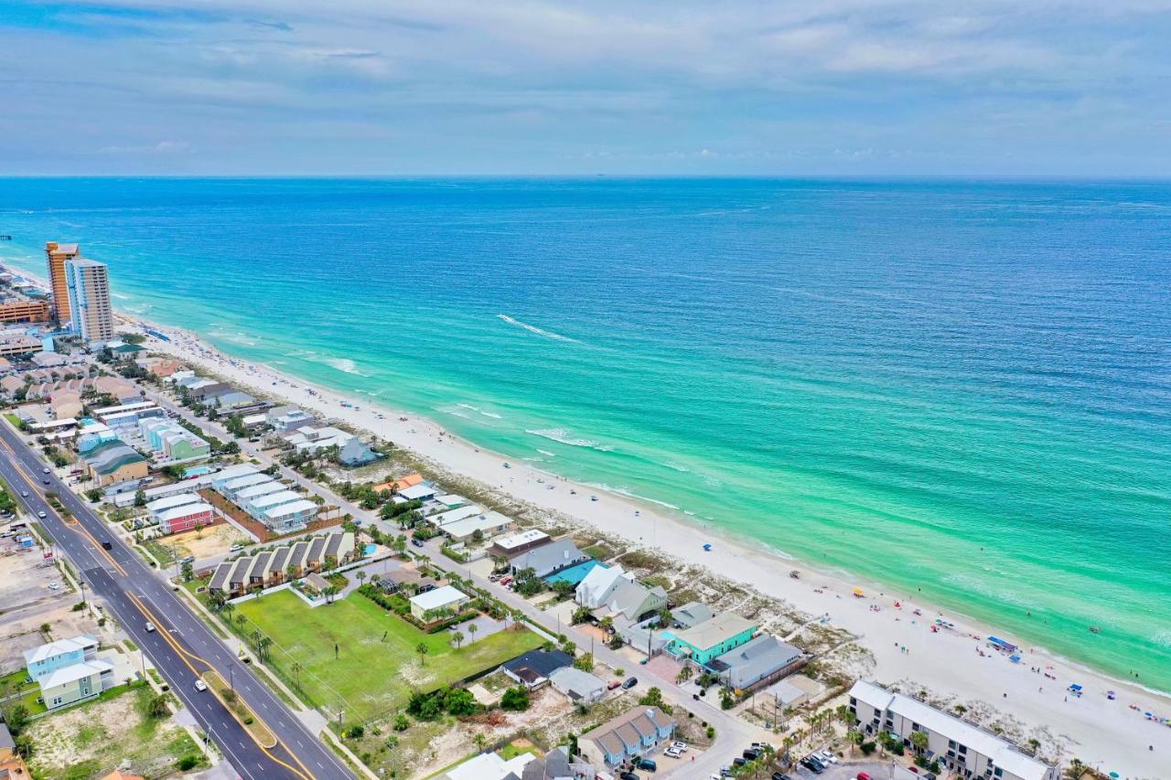 Holiday home Beachcomber - Beachfront With Pool And Hot Tub - On The Beach! *