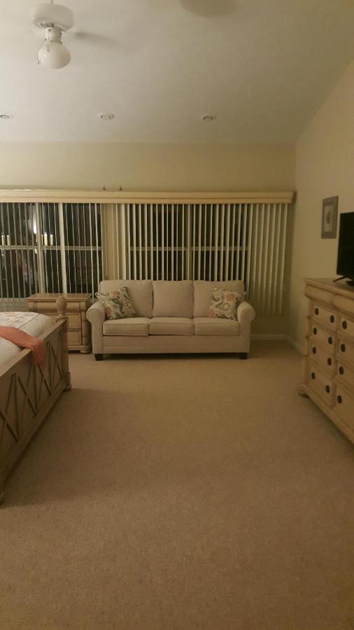 Pugsys Paradise Sleeps 10!