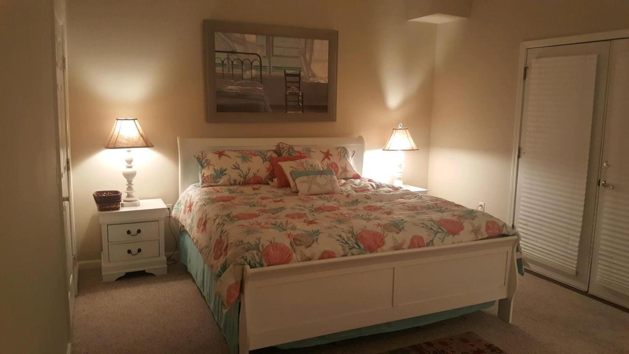 Holiday home Pugsys Paradise Sleeps 10! *