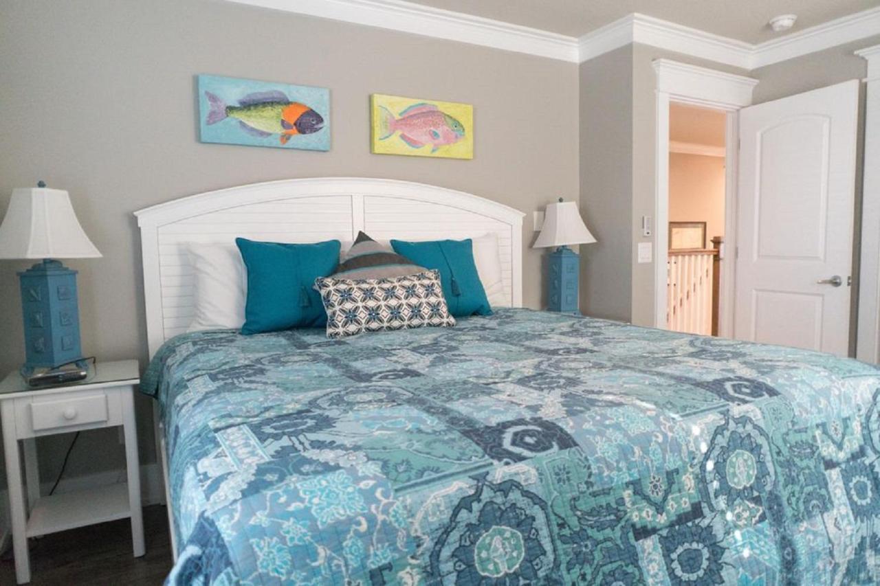 Southern Comfort - Beautiful Private Beachfront Home! Holiday home