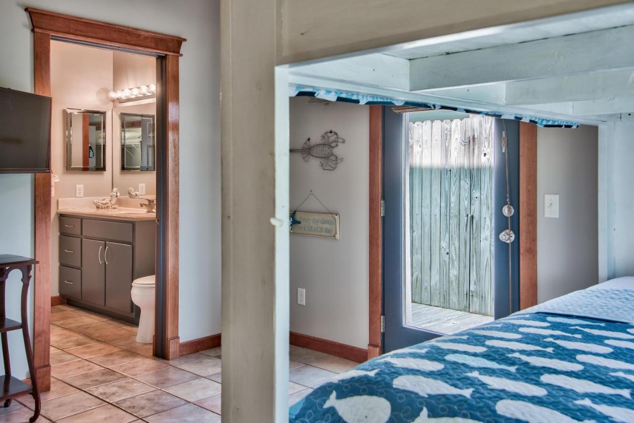 Beachcomber - Beachfront With Pool And Hot Tub - On The Beach! *