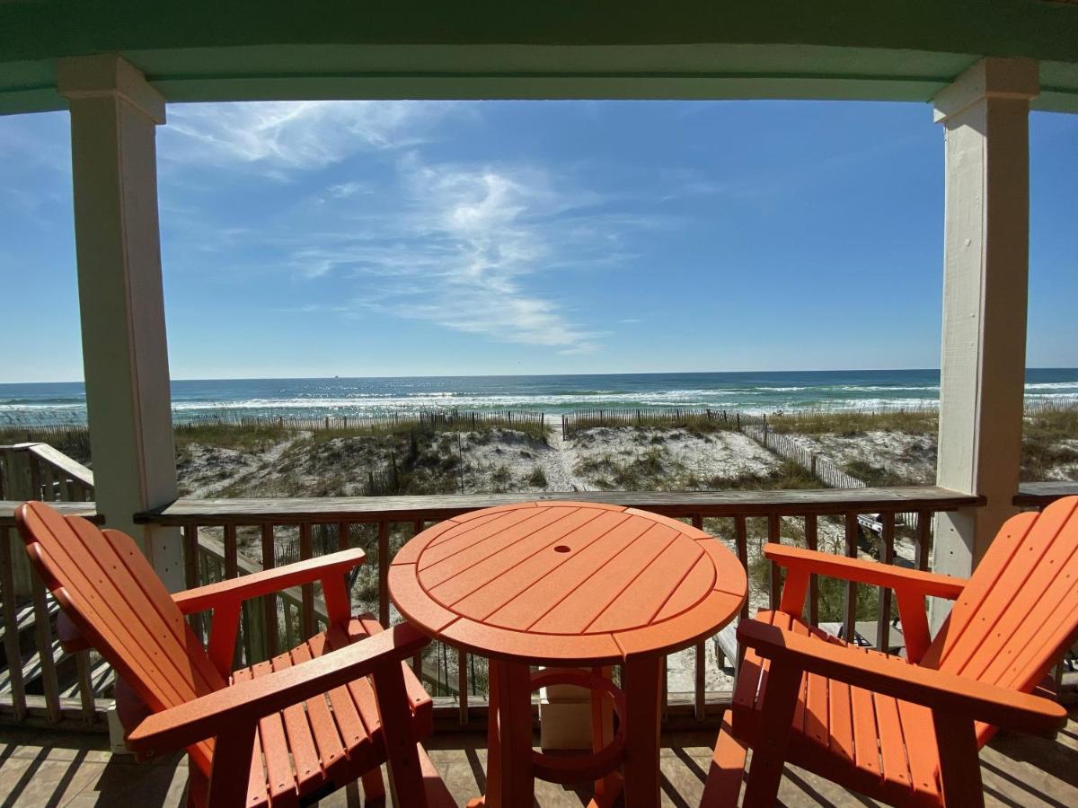 Beachcomber - Beachfront With Pool And Hot Tub - On The Beach! Holiday home