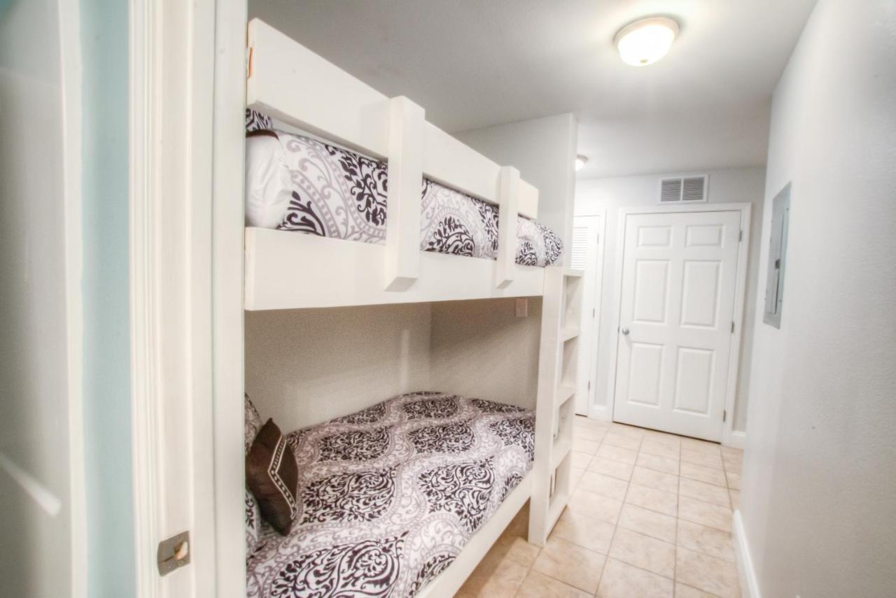 Brand New!laketown Wharf 233! Beautiful 3 Bd, Great Amenities, And Great Location Holiday home