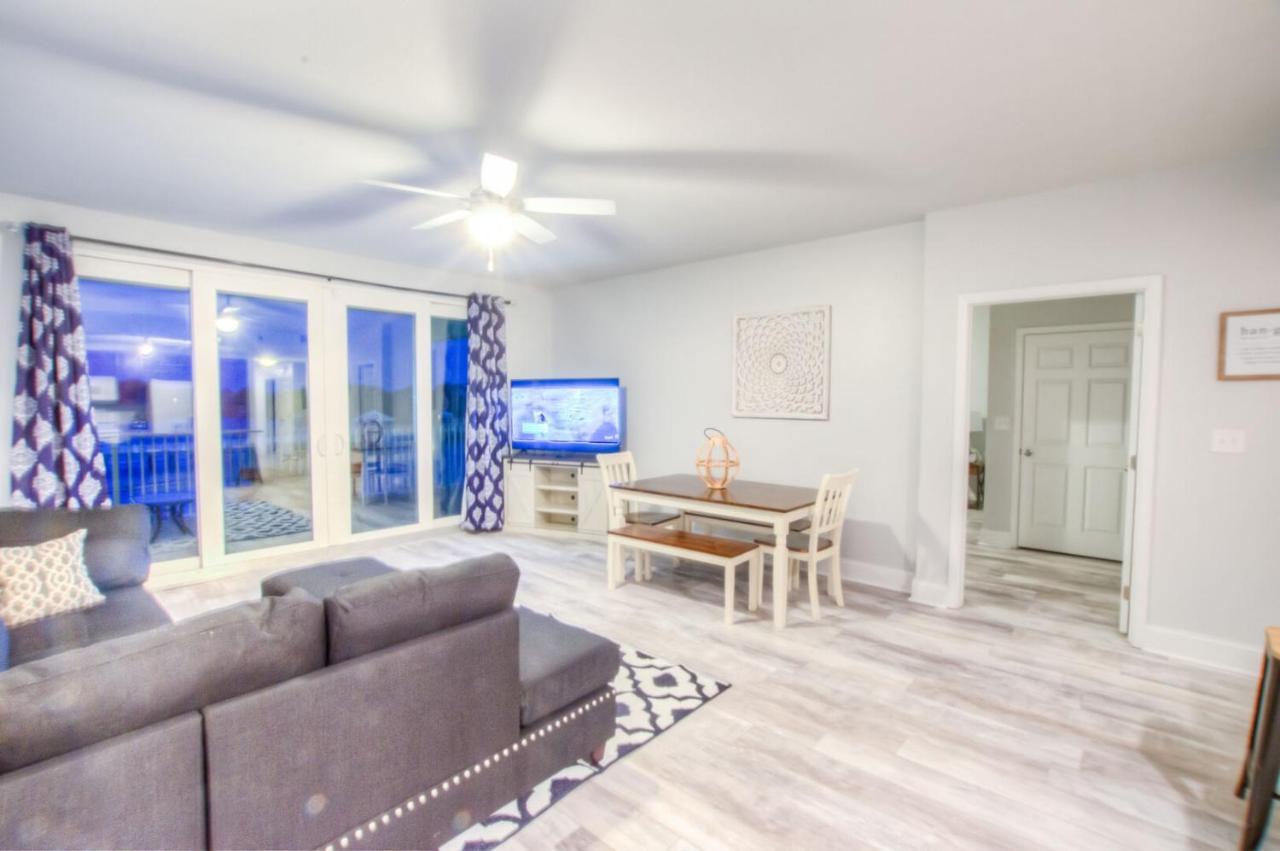 Brand New!laketown Wharf 233! Beautiful 3 Bd, Great Amenities, And Great Location *