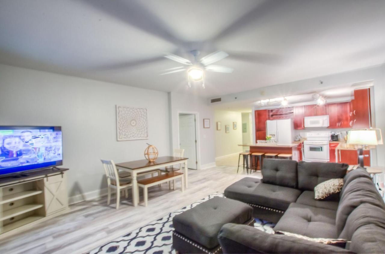 Brand New!laketown Wharf 233! Beautiful 3 Bd, Great Amenities, And Great Location *