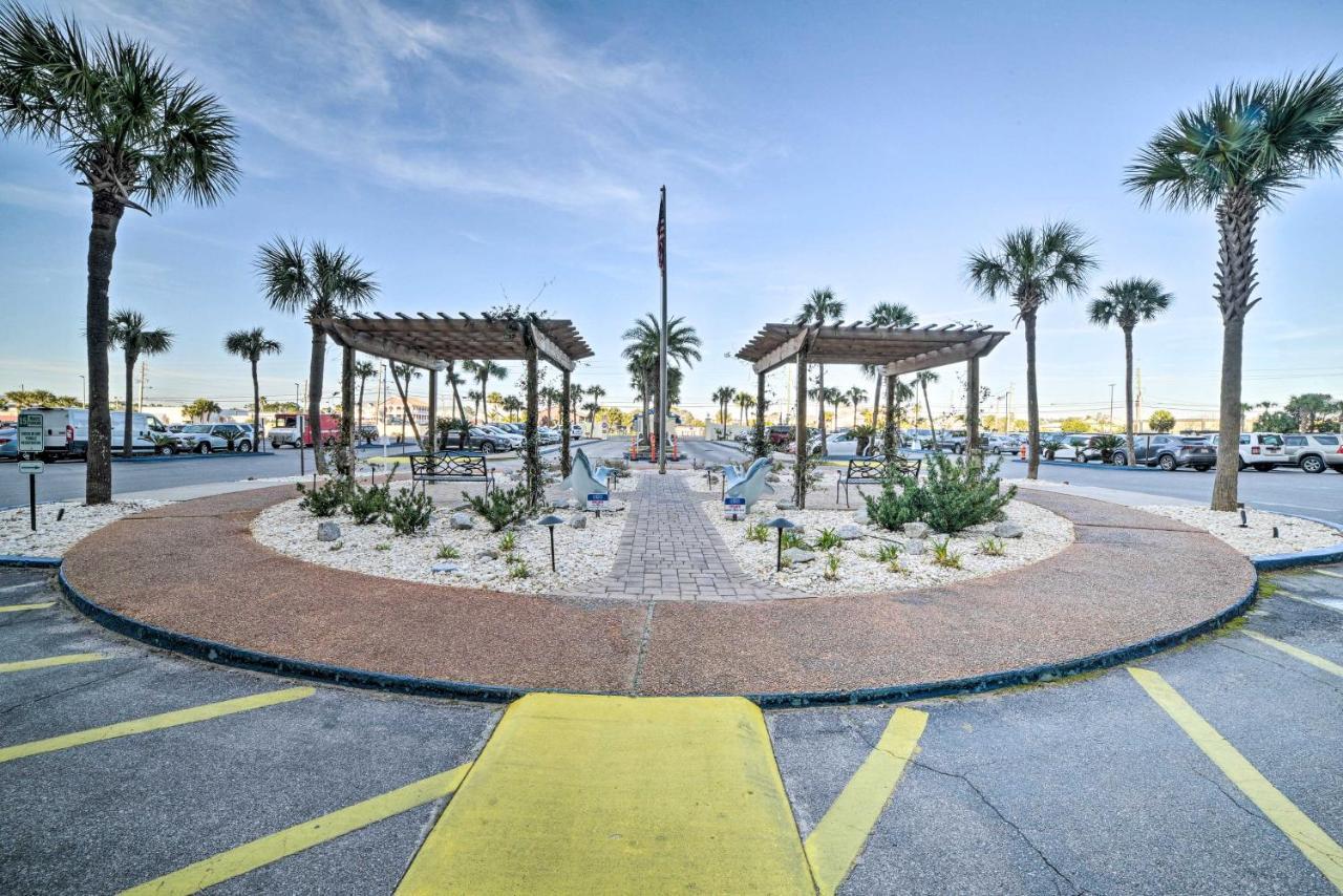 Beachfront Pcb Escape With Free Chair Services * Panama City Beach
