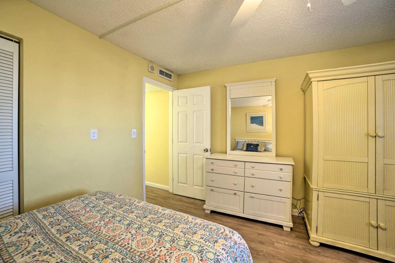 Beachfront Pcb Escape With Free Chair Services Apartment *