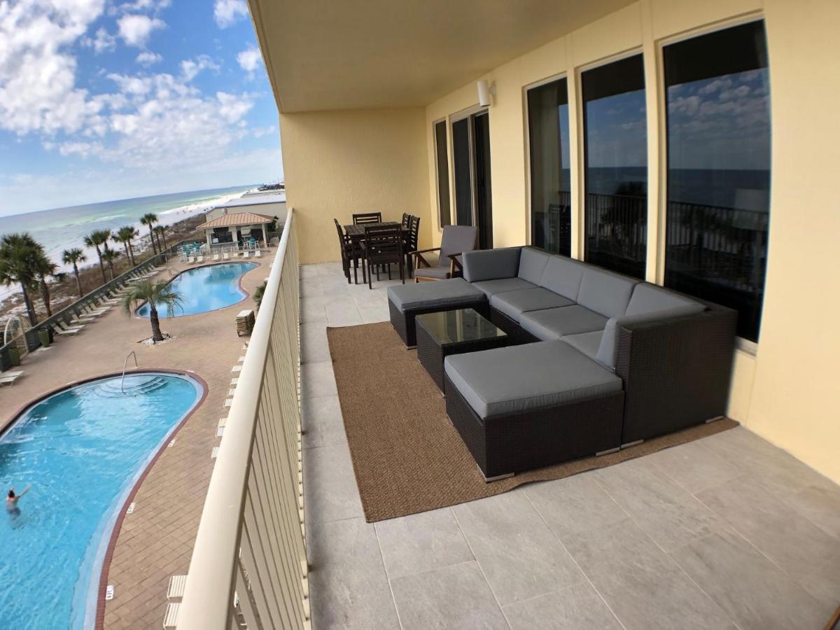 Astonishing Beacfront With 360 Sqft Balcony Facing The Ocean - Unit 0302