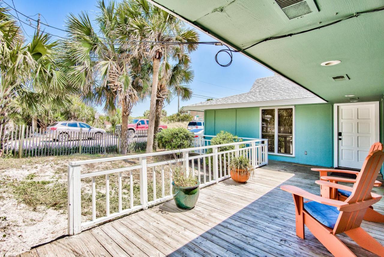 Island Time- Wonderful Private Beachfront - Beautiful!!! Holiday home