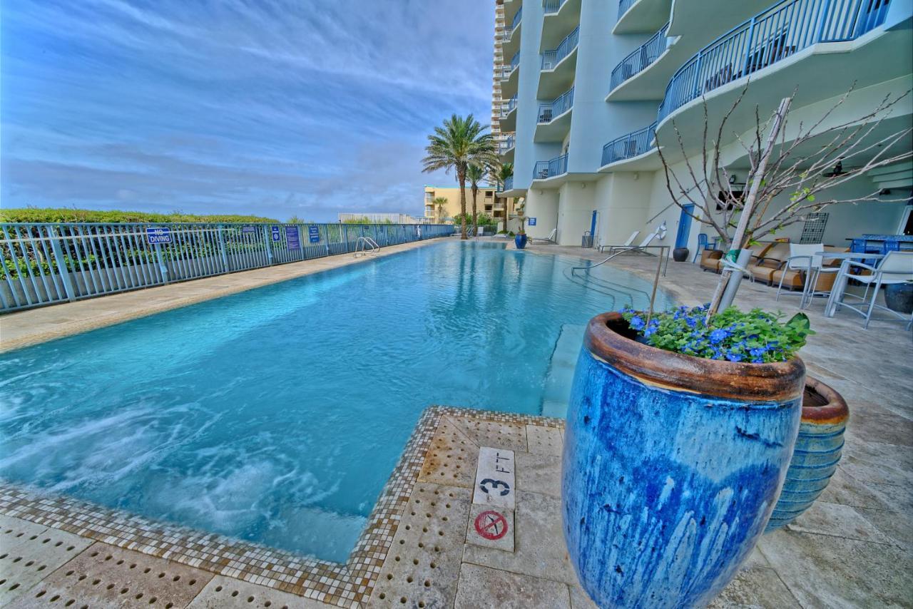 Sterling Breeze - Luxury Front